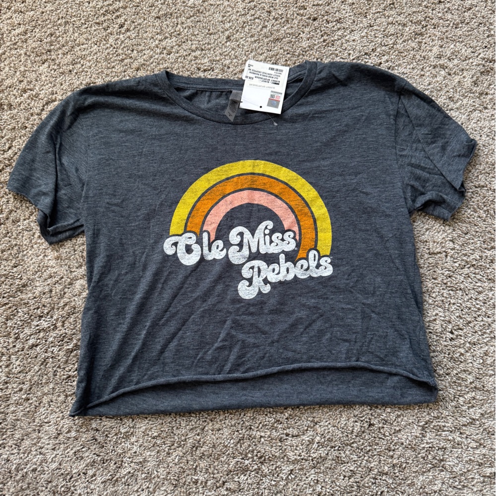 Ole Miss Rebels Graphic Tee NWT medium